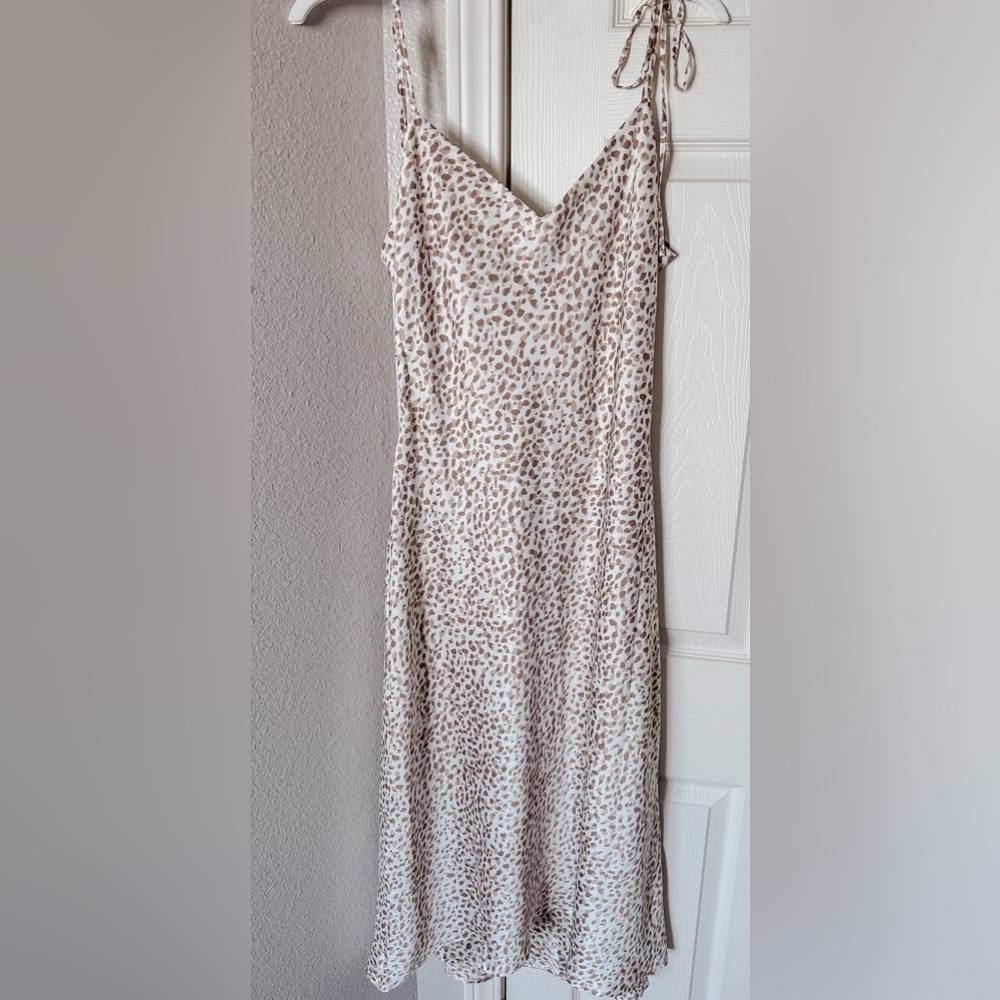 Abercrombie & Fitch Midi slip dress- lightweight perfect for summer weddings!